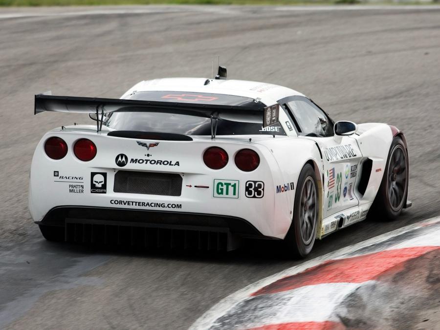  Chevrolet Corvette C6.R GT1 2005 года  (фото 2 из 16)